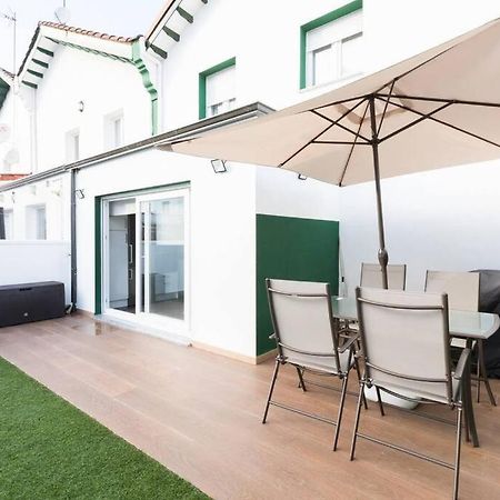 Chalet En La Cuidad- Con Jardin Y Barbacoa Gijón Kültér fotó