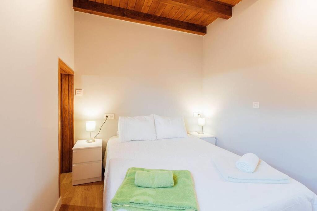 Chalet En La Cuidad- Con Jardin Y Barbacoa Gijón Kültér fotó