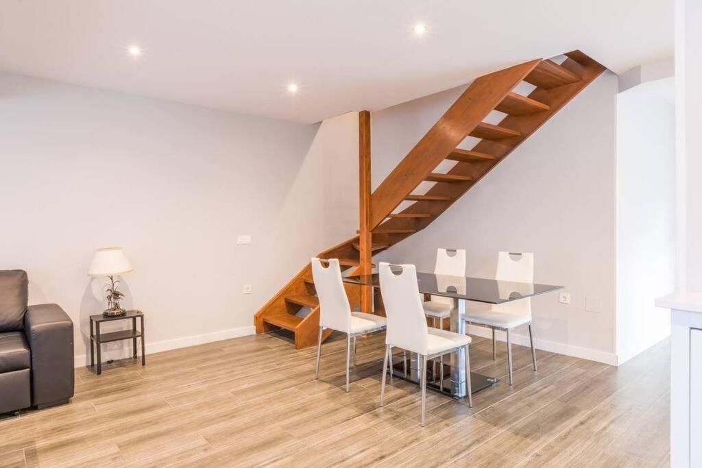 Chalet En La Cuidad- Con Jardin Y Barbacoa Gijón Kültér fotó