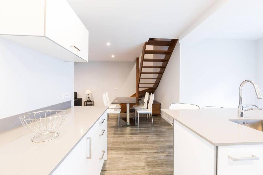 Chalet En La Cuidad- Con Jardin Y Barbacoa Gijón Kültér fotó