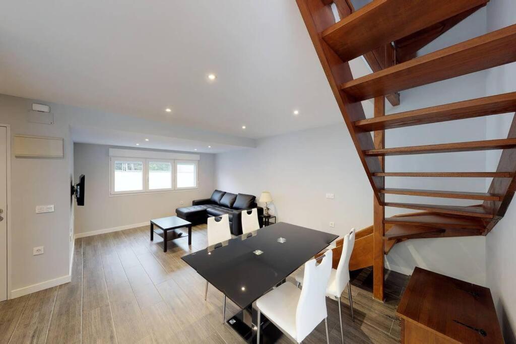 Chalet En La Cuidad- Con Jardin Y Barbacoa Gijón Kültér fotó